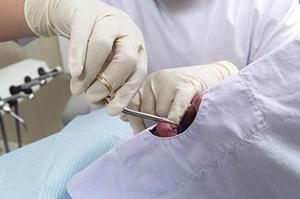 「家族の健康を守る!痛みの少ない抜かない歯医者を選ぶためのポイント」