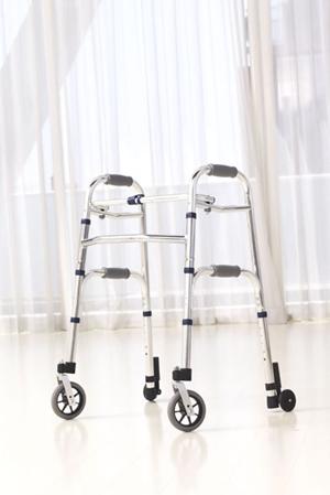 福島市でインプラントが出来る歯科